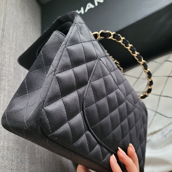 Chanel Medium Classic Double Flap - Picture 8 of 13